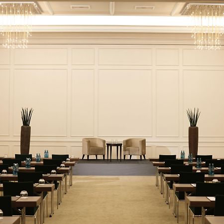 Kempinski Hotel Frankfurt Gravenbruch Exterior photo