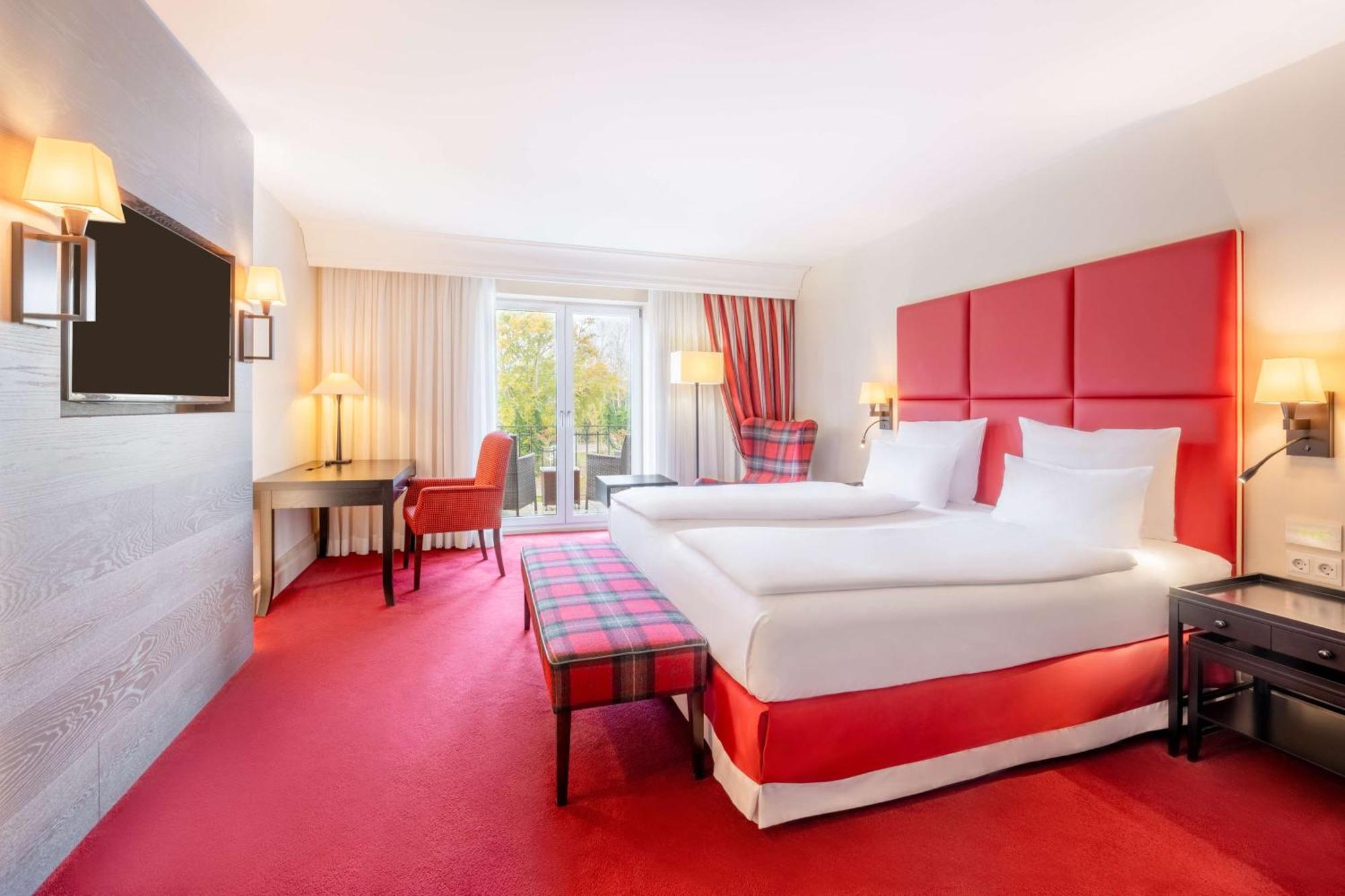 Kempinski Hotel Frankfurt Gravenbruch Exterior photo